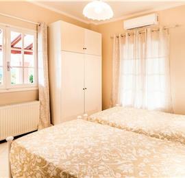 8 Bedroom villa with pool & seaview, near Acharavi, sleeps 16-18